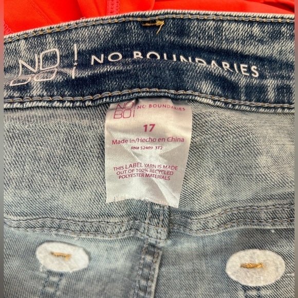 No Boundaries Denim Junior’s Bermuda Shorts • NWT • Size: 17 - Picture 4 of 4